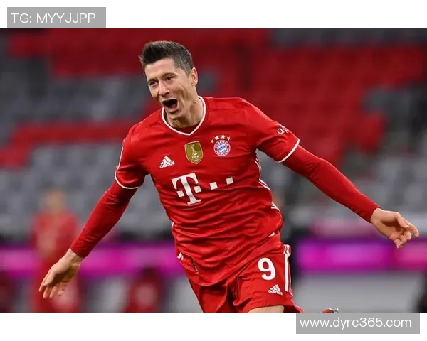 莱万回归安联球场遭拜仁球迷嘘声四起引发热议