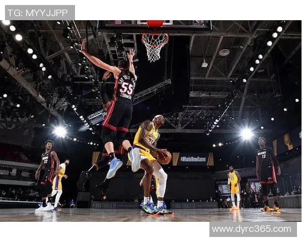 湖人对决热火赛点分析与预测全方位解读精彩瞬间回顾